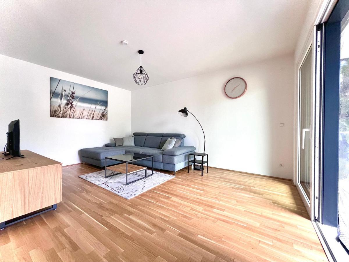 Schonbrunn Apartment *